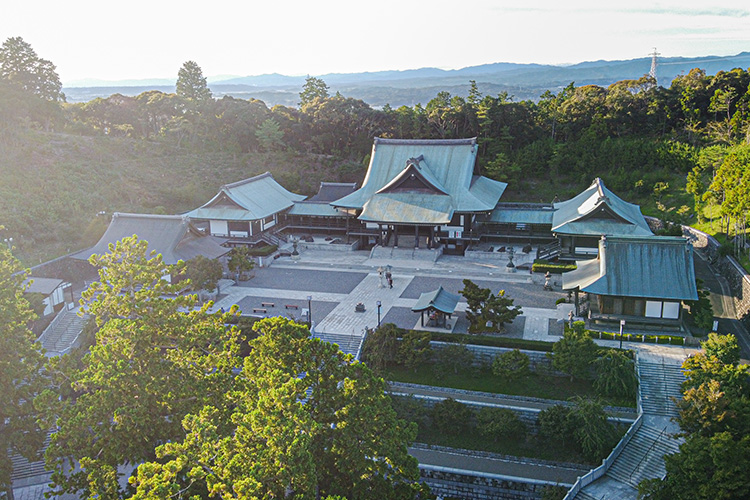 法多山｜法多山本堂 [境内のご案内]